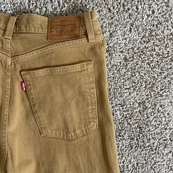 Levi’s Ribcage Straight Mustard Denim - Picture 3 of 3